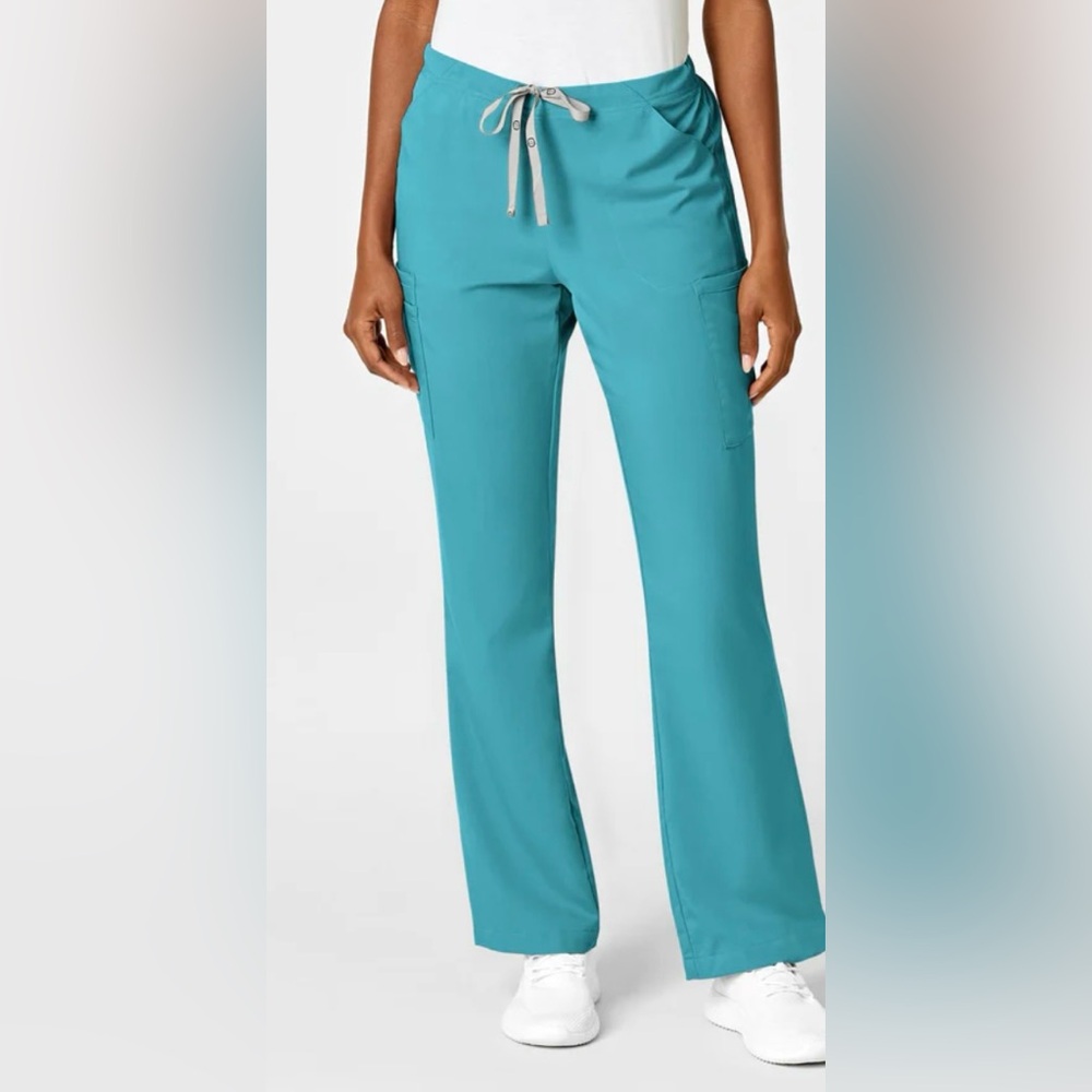 NWT PRO Women's Moderate Flare Leg Scrub Pant, size medium